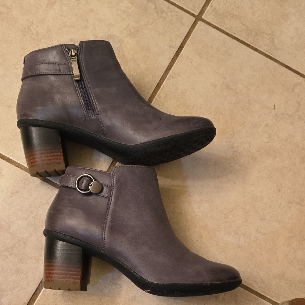 Dansko Gray/Black Ankle Boots
